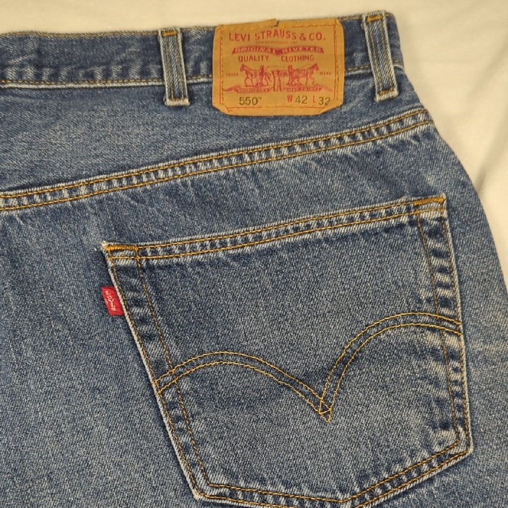 Levi's 505 Y2K Relaxed Fit Made In‎ Canada Medium Wash Mens Jeans Size 42